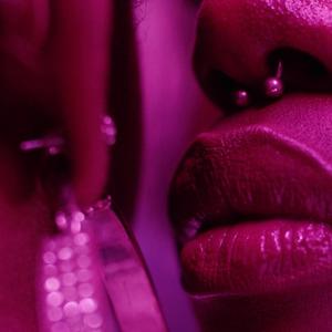 老师帮你打脚枪
